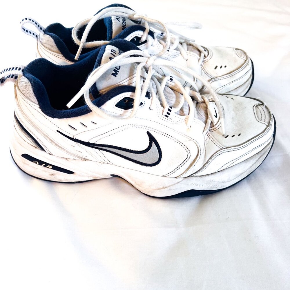 Nike Men's Air Monarch IV (White/Silver/Midnight Navy) Training Shoes Size 11 - Picture 4 of 10